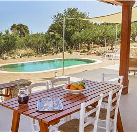 4 bedroom villa with pool, Castellammare del Golfo, sleeps 8-9